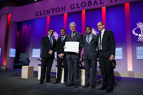 Raj Fernando with Bill Clinton at 2013 CGI meeting / RajFernando.com