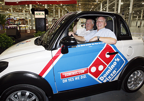McAuliffe, former Mississippi Gov. Haley Barbour / AP
