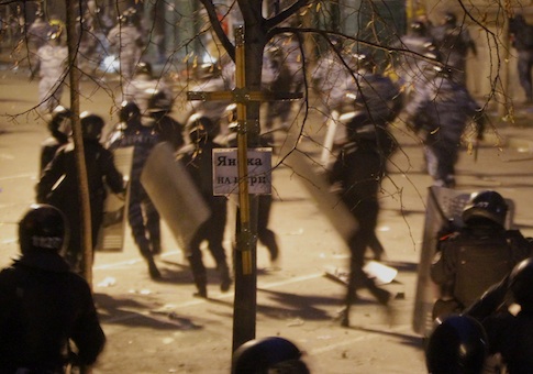 Police chase protesters after clashes outside presidential administration building