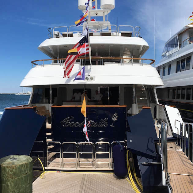 Cocktails in Nantucket / James Young