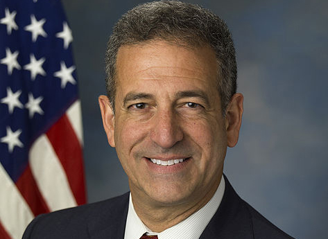 Campaign Finance Champ Feingold's PAC Has Given 5 Percent of Its Income To Candidates, Political Parties