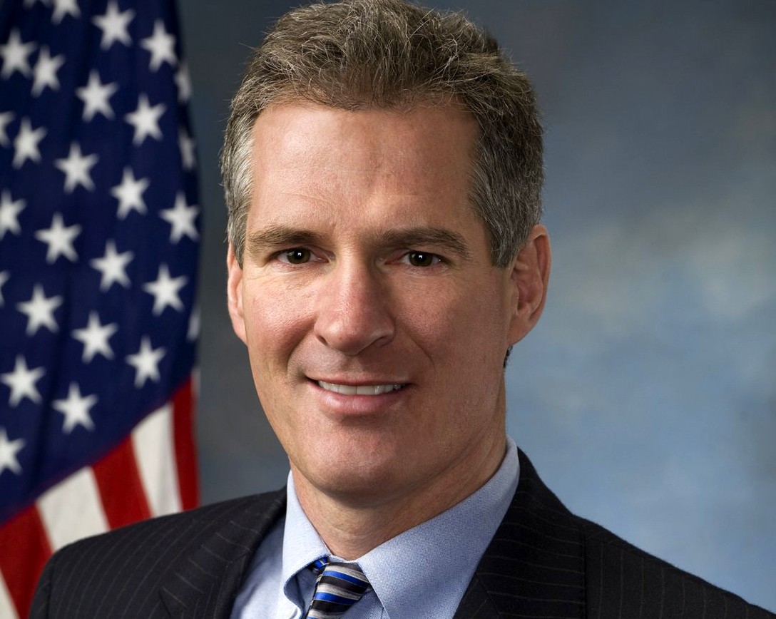 Brown Links Obama, Warren Anti-biz Comments