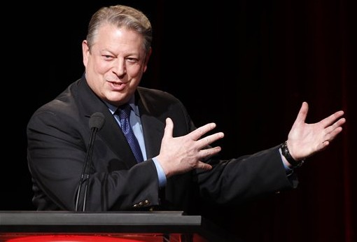 Gore Won't Attend Dem Convention