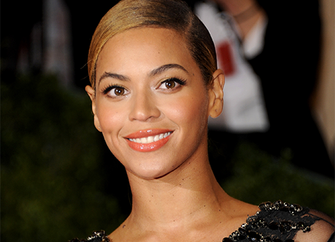 Bootylicious Beyoncé Solicits for Obama