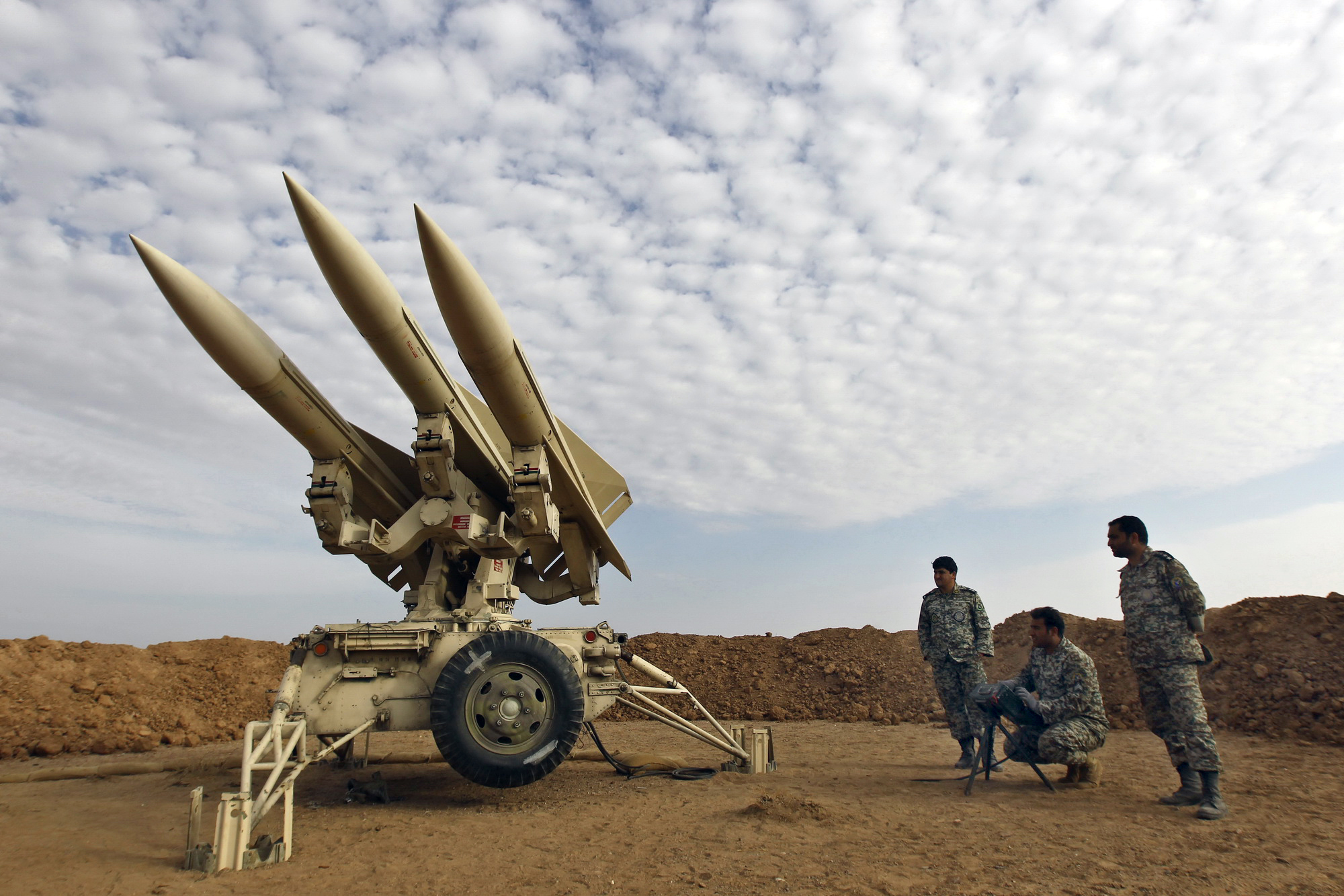Iran Rebuilds, Fortifies Remaining Nuclear Sites To Defend Against Potential US Strike