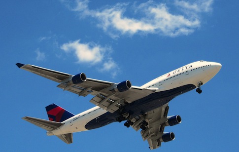 Steyer and Green Group Team Up to Reward Carbon-Intensive Air Travel