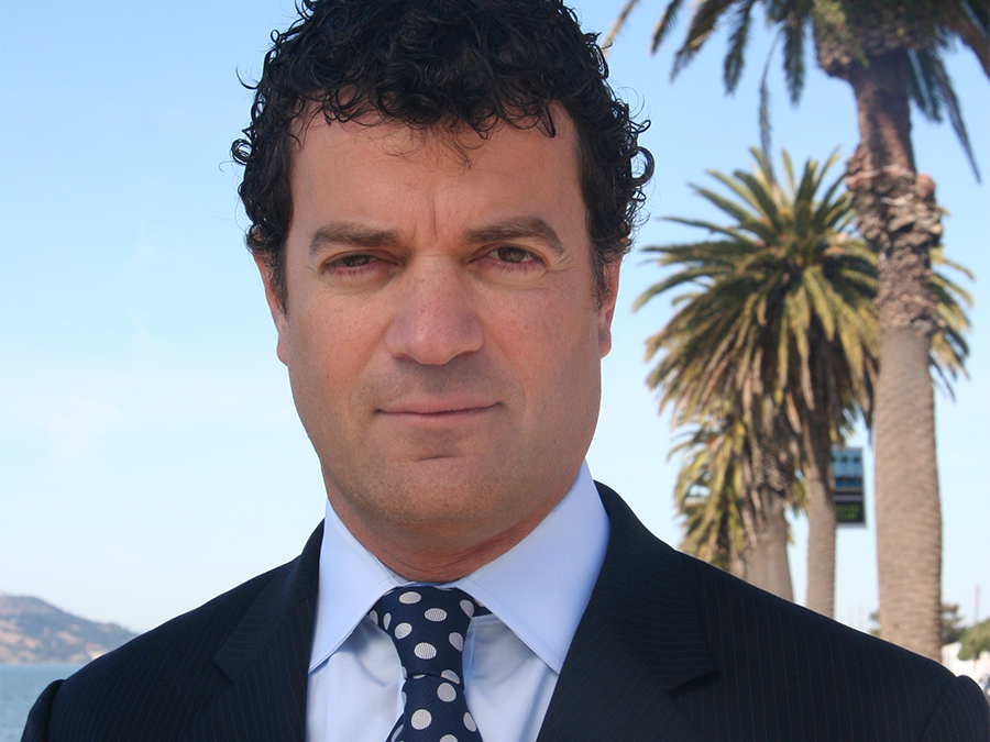 Windsor Knot Tightens