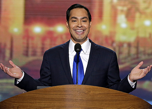 Eva Longoria Tutors Joaquin Castro in Spanish