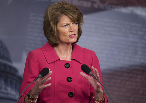 Key Senator Says U.S. Office Can Lift Part of Oil Export Ban