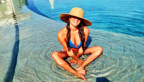Glee Star Lea Michelle Enjoys Cabo in Bikini (Photos)