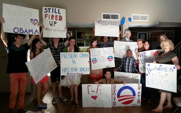 OFA Director Tweets Picture of All 12 Volunteers Who Welcomed Obama to L.A.
