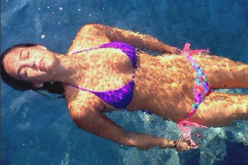Israeli Model Bar Refaeli to Host Video Contest