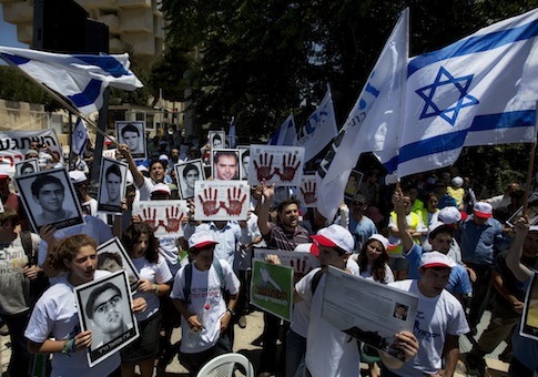Terror Victims Criticize John Kerry After Prisoner Release