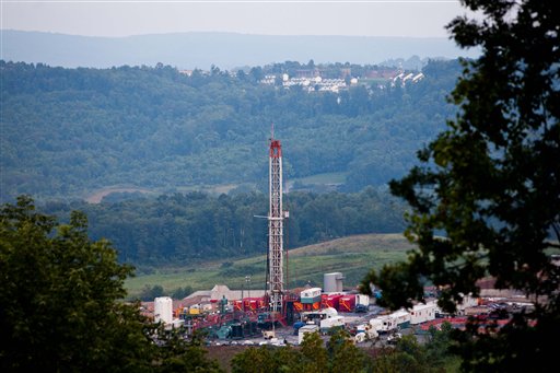 Fracking Helps Make U.S. World’s Top Petroleum Producer