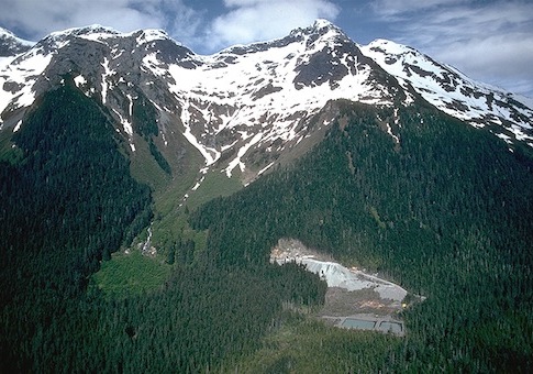 Alaska Calls for Balanced Budget Amendment Compact