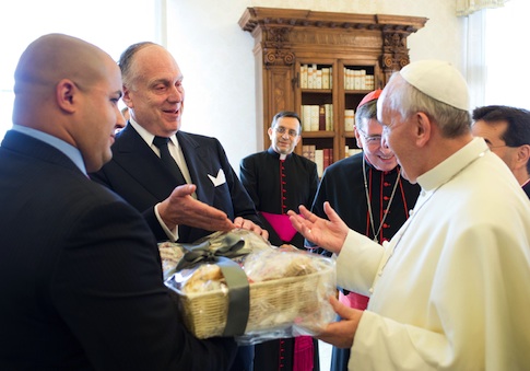 Pope Francis Wishes Jewish People a Happy Rosh Hashana