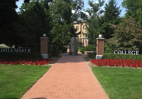 Hillsdale College Names Grad School After Amway Chairman