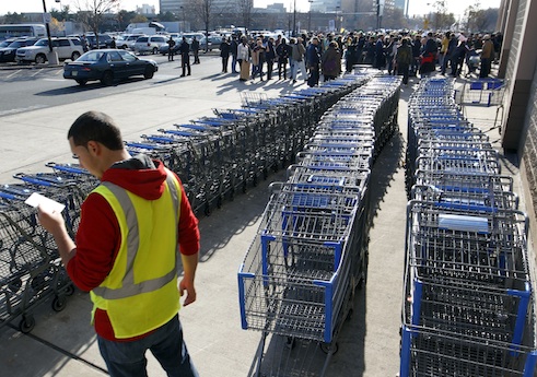 Critics: Walmart Protests Lack Actual Walmart Employees
