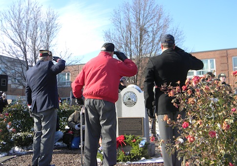 Wreaths Across America Pays Tribute to WWII Vets