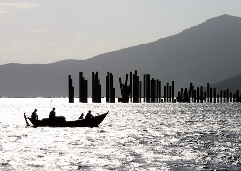 China Orders Foreign Fishing Vessels Out of Most of the South China Sea