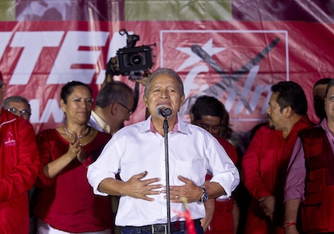 El Salvador President Meets with Two Cuban Spies Convicted in U.S.