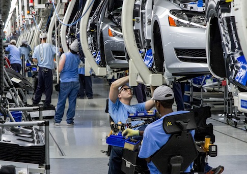 UAW Continues Unionization Efforts at Volkswagen Plant in Tennessee