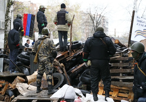 Ukraine Gives Rebels Deadline to Disarm or Face Military Operation