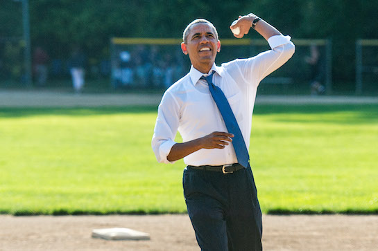 Man With No Arms Can Throw a Baseball Better than Obama