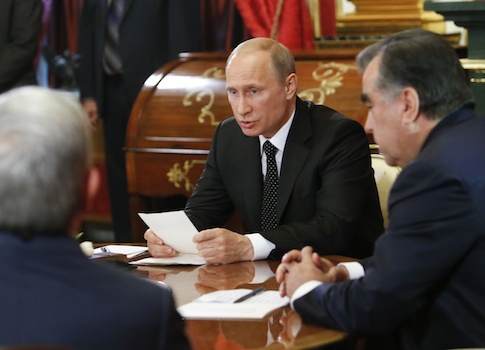 Russia Asks Iran: Help Us Skirt U.S. Sanctions