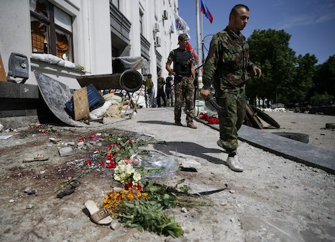 Ukraine, Separatists Battle to Control Border with Russia
