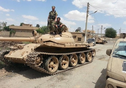 ISIL Moving Seized U.S. Tanks, Humvees to Syria