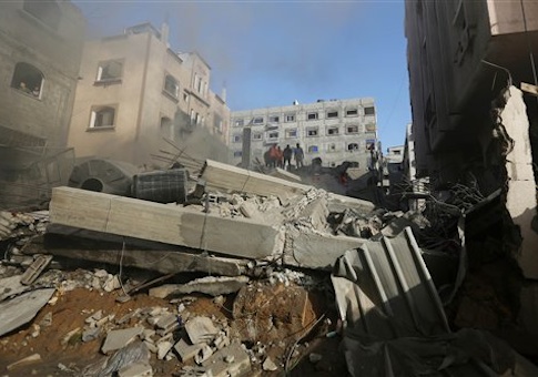 Hamas Orders Civilians to Die in Israeli Airstrikes