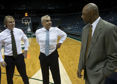 Mob-Connected Obama Bundler Criticized for NBA Team Management