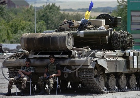 Dem Senators Joining Republicans in Calls for Military Aid to Ukraine