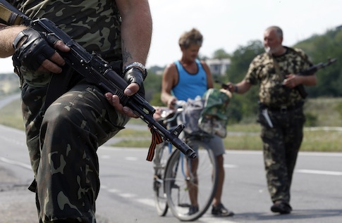 NATO Fears Ground Invasion as Russia Masses Troops on Ukraine Border