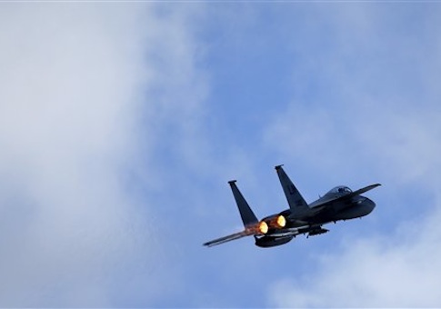F-15 Fighter Jet Crashes in Virginia