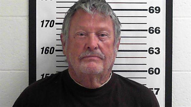 76-Year-Old Nude Sunbather to Fight Lewdness Charges