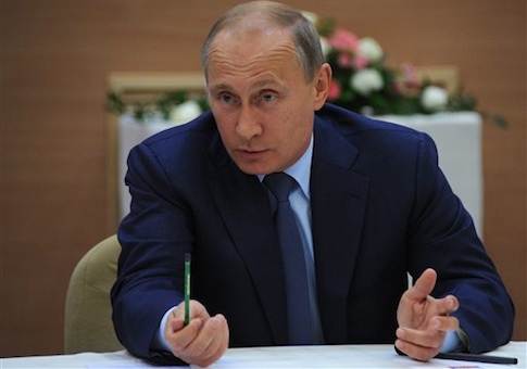 Senators Urge Admin to Ban Russia From Global Financial System