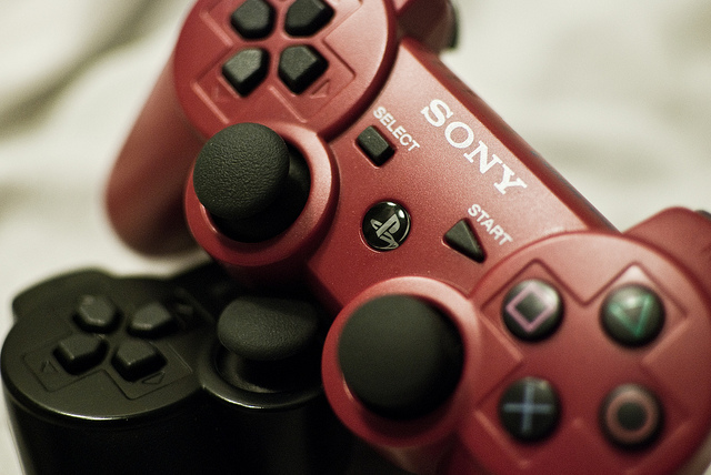 #GamerGate Makes the Left Uncomfortable Because Gamer Gaters Have Adopted the Left's Tactics