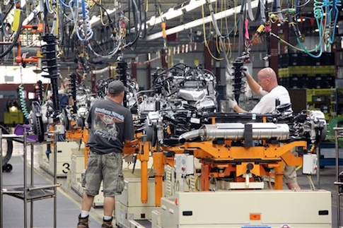UAW Puts Out List of ‘Scabs’ in Tennessee
