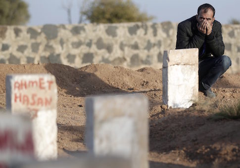 U.S. Leads 16 Air Strikes in Syria, Seven in Iraq