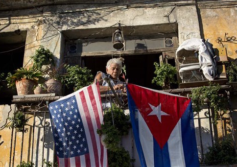 Cuban Police Arrest Dissident for Displaying U.S. Flag as Ship Docked in Havana