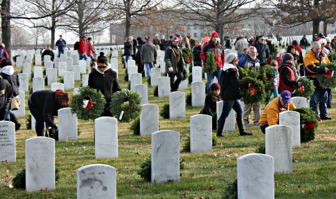 Thousands Flock to Arlington National Cemetery to Lay Wreaths in Honor of Fallen