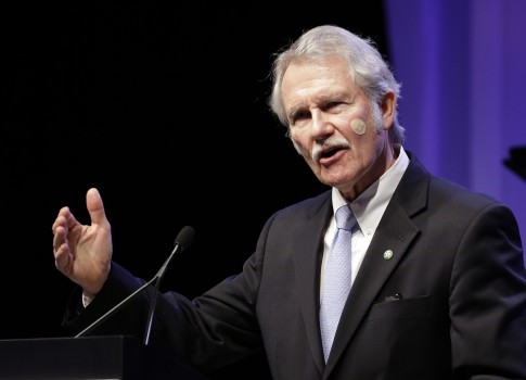 Oregon Governor Submits Resignation
