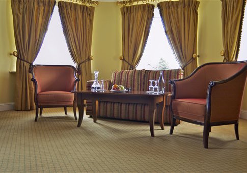 State Department Spends $2.15 Million on Drapes for Diplomats in Moscow