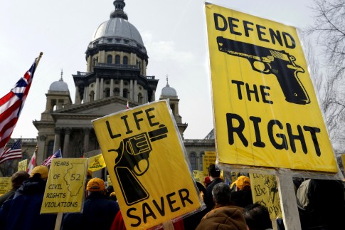 Chicago Concealed Carrier Stops Gunman Shooting Into Crowd