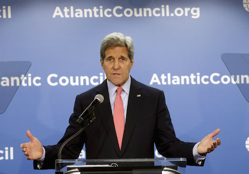 Kerry Told Russia in Phone Call to Pull Forces from Ukraine