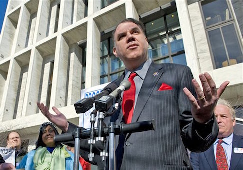 Report: Grayson’s Ex-Wife Repeatedly Accused Him of Domestic Abuse