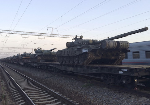 Russia Masses Heavy Firepower on Border with Ukraine