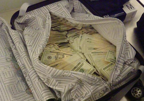 TSA Official Tweets Photo of Passenger’s Luggage Contents